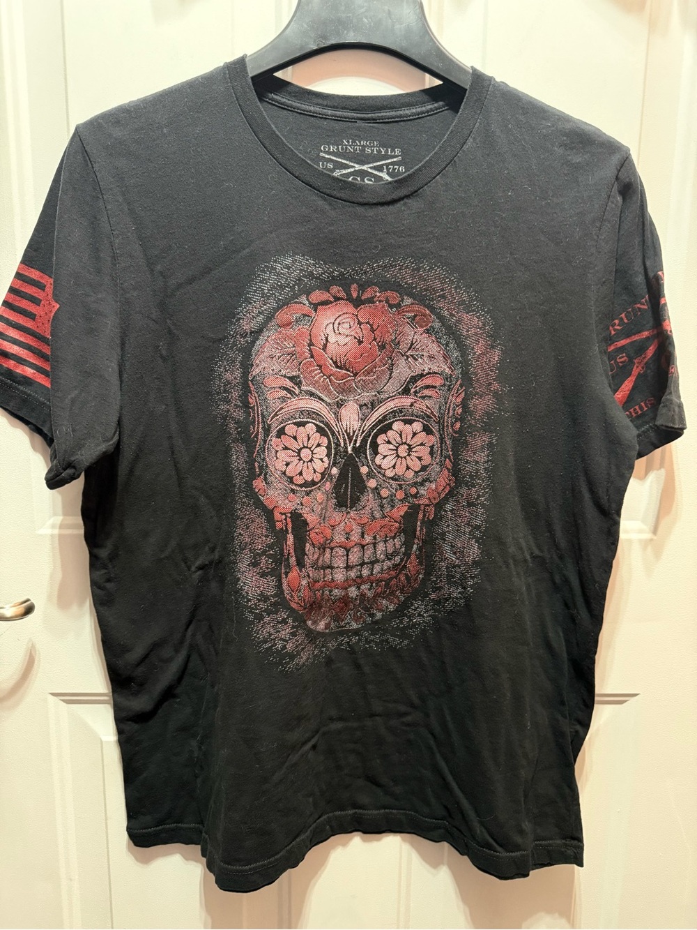 Grunt Style Black Tee with Red Sugar Skull Graphic Unisex Size XL
